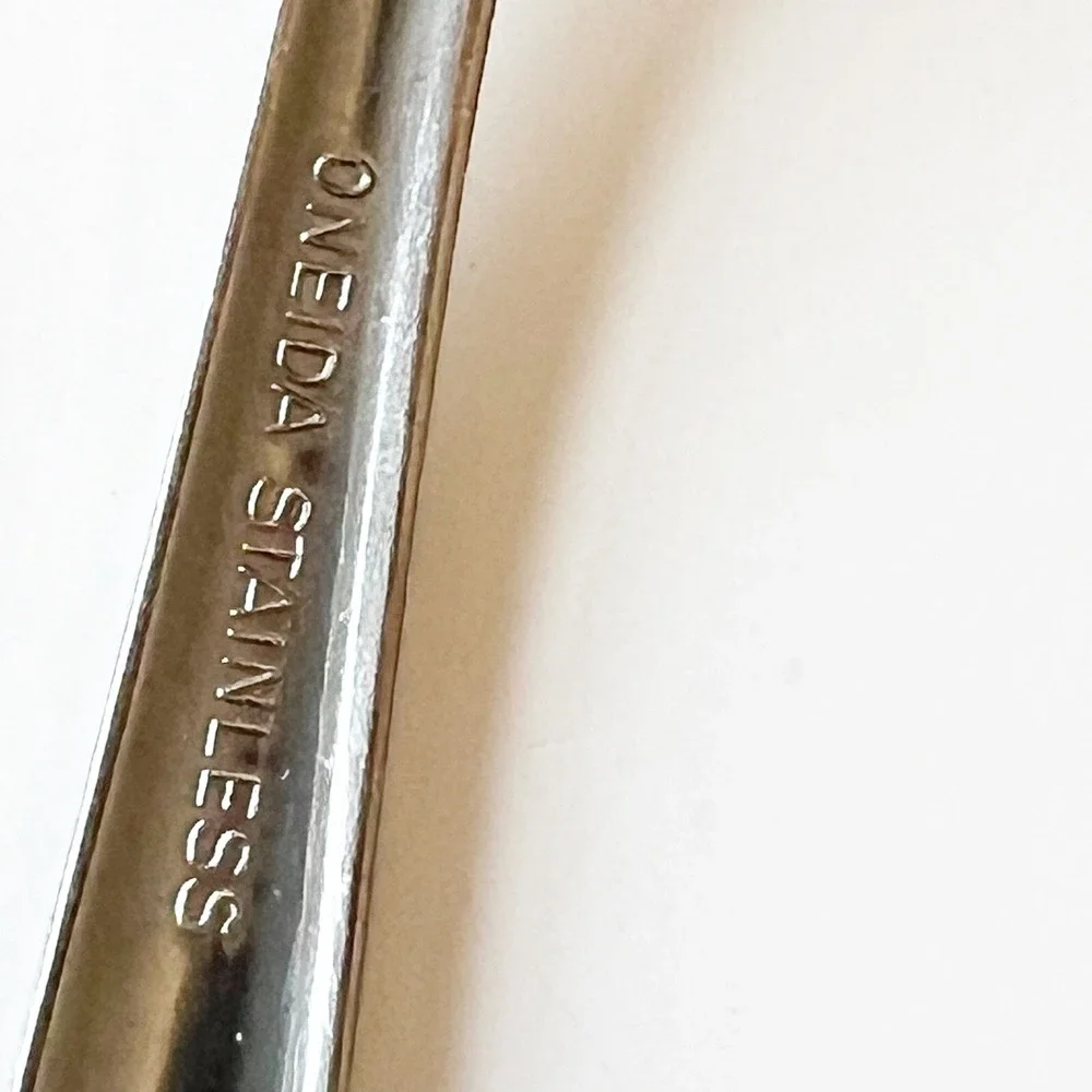 Oneida stainless roseanne